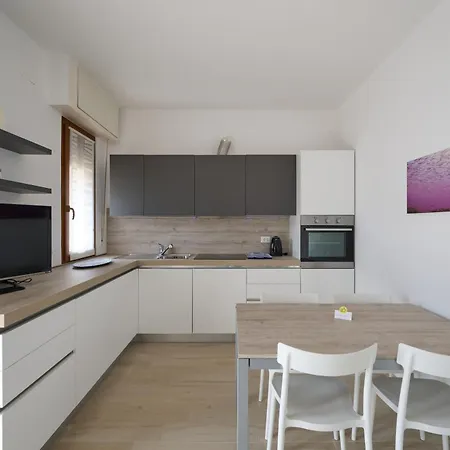 Aghata Apartment *
